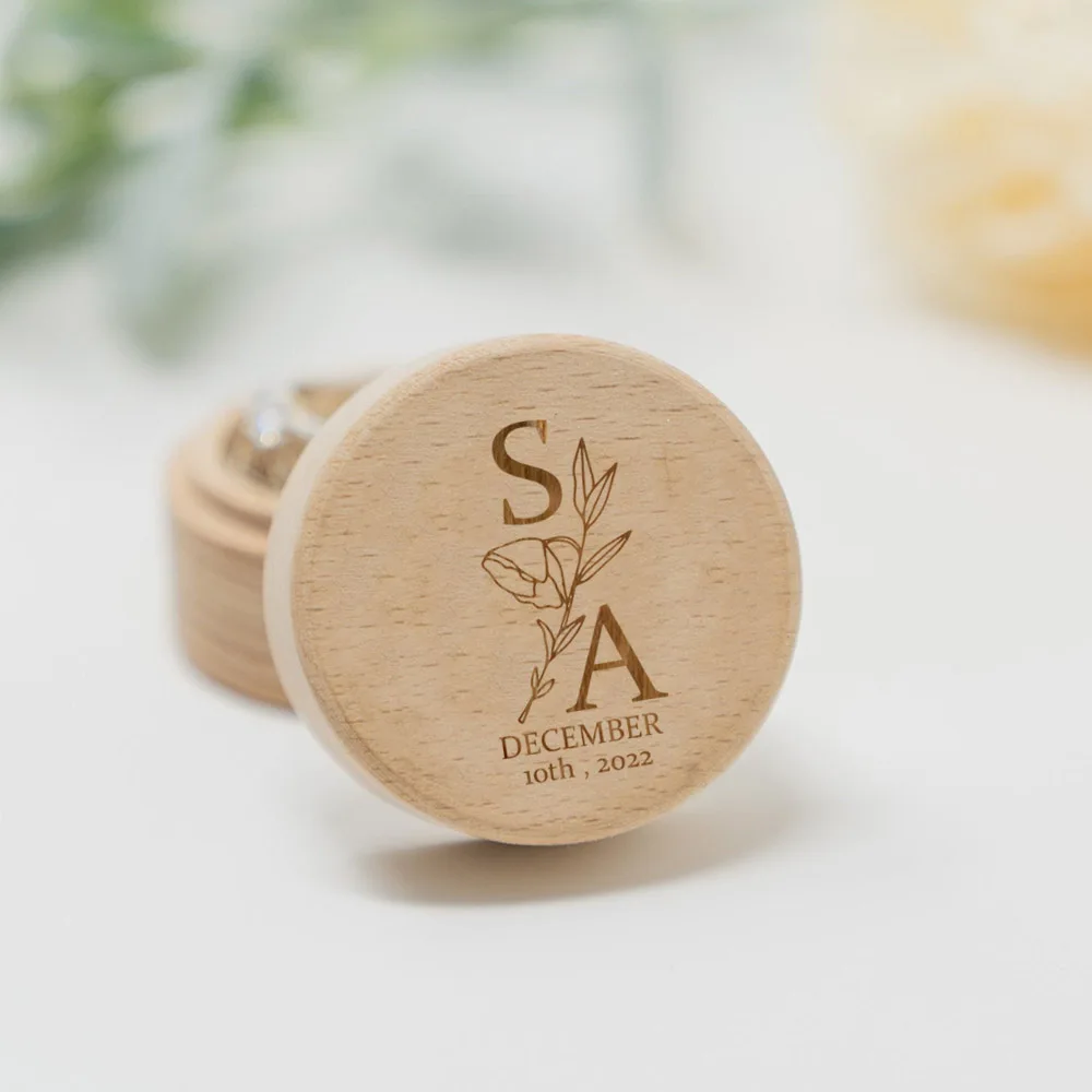 Personalized Wedding Ring Box  - огляд і ціна Ring Binder Box